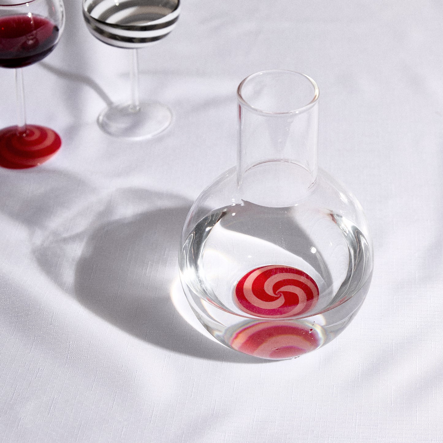 SWIRL CARAFE - RED/PINK