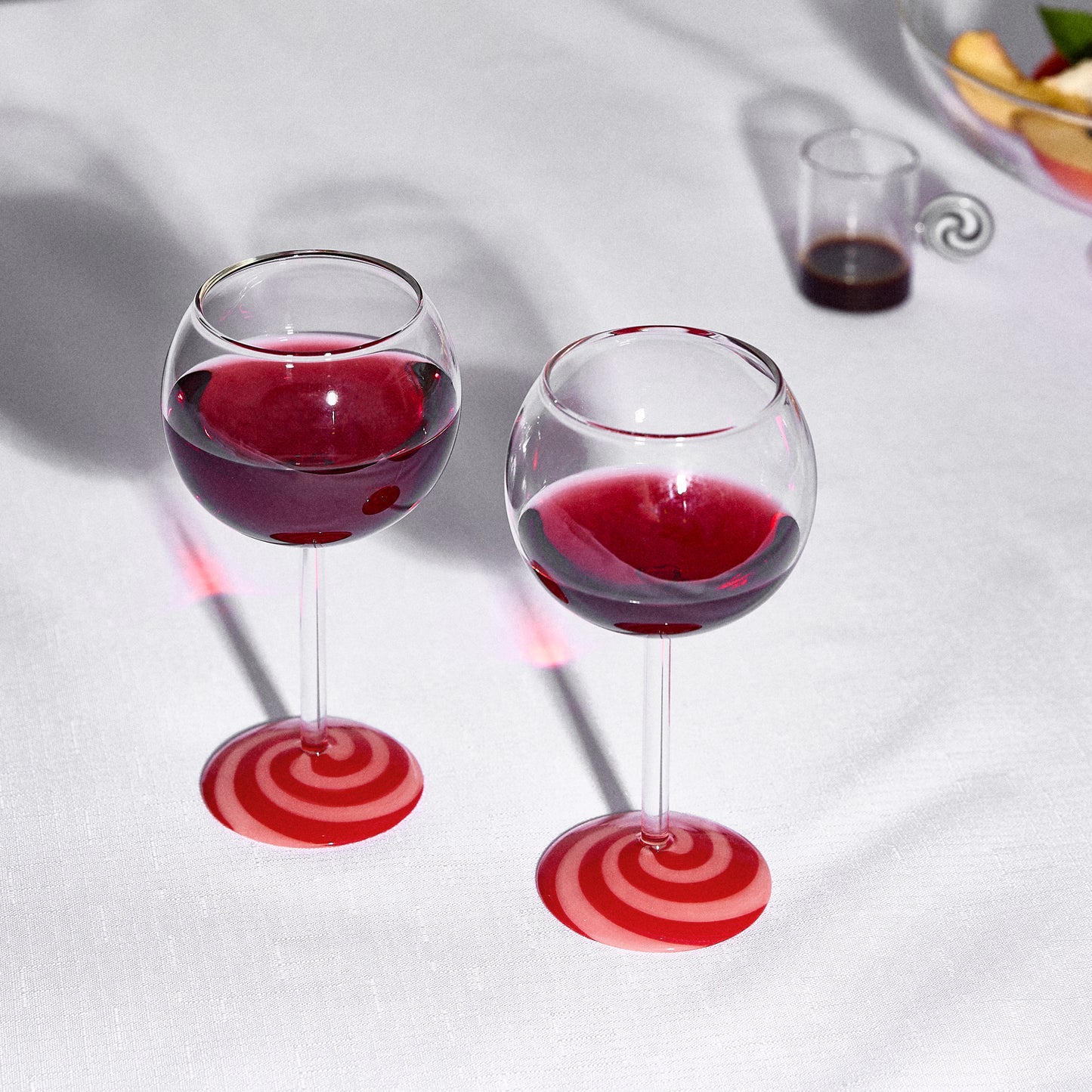 TWO X SWIRL WINE GLASSES - RED/PINK