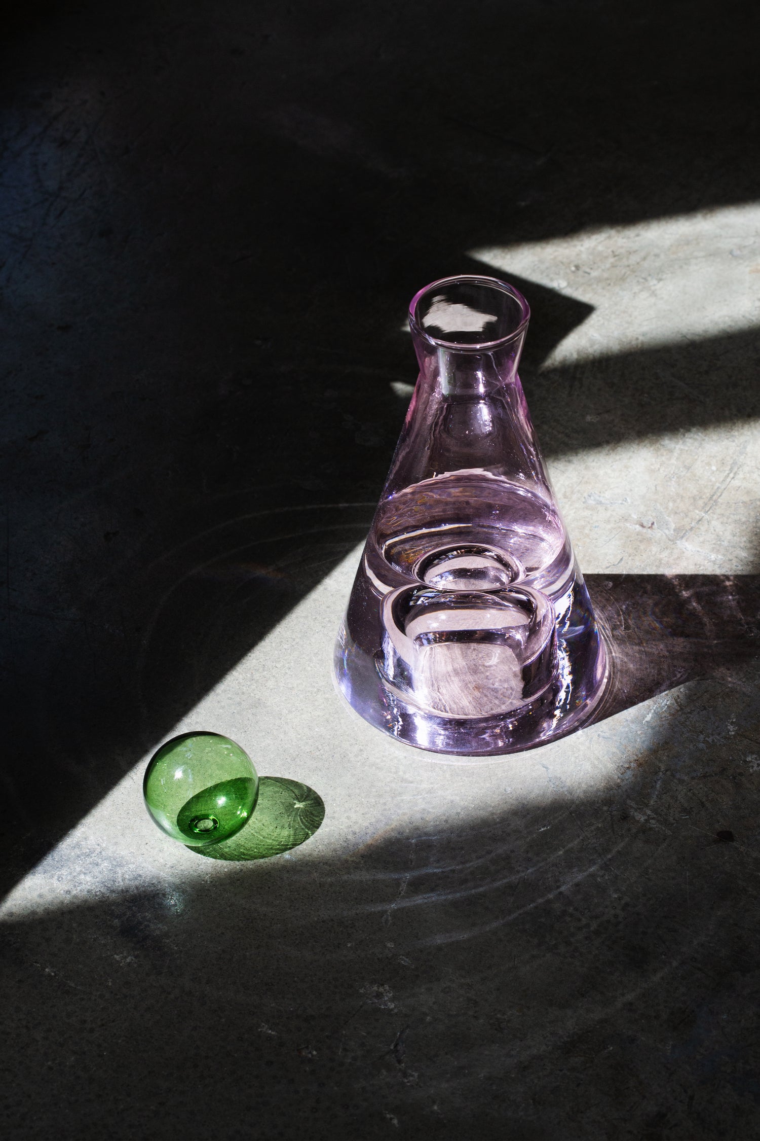 CARAFES & JUGS