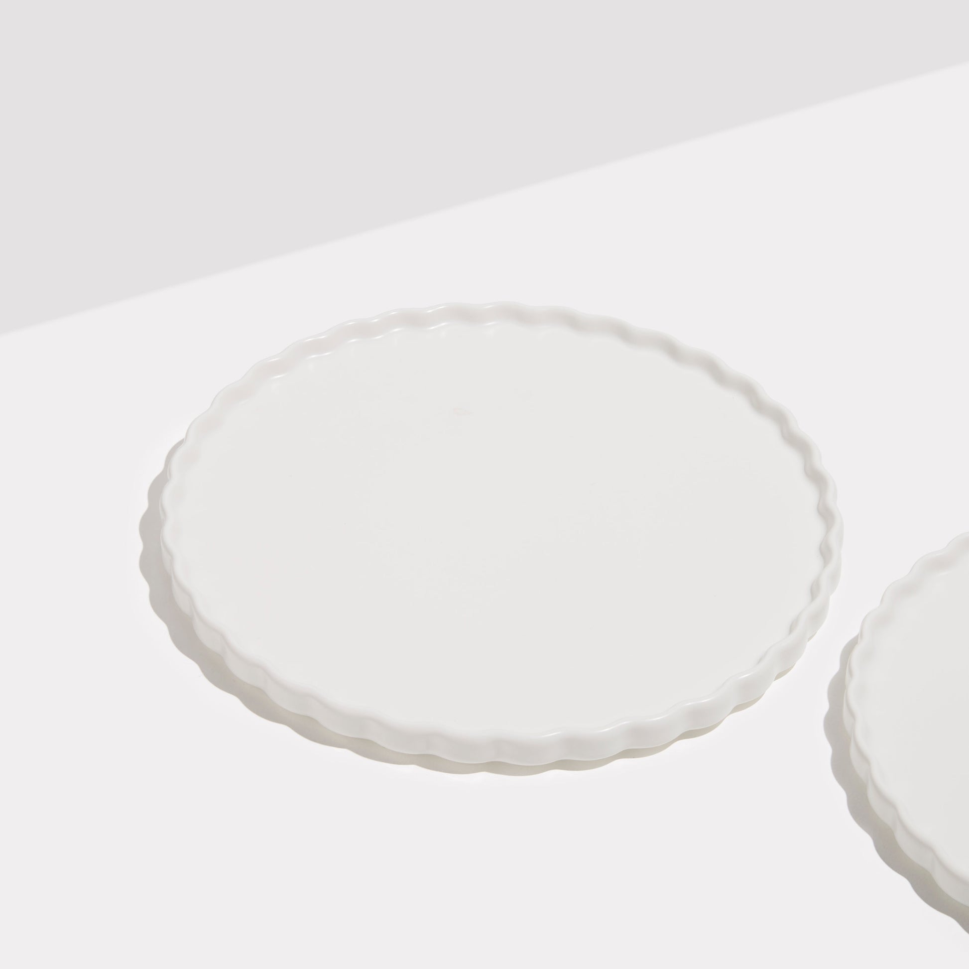 TWO X WAVE DINNER PLATES - WHITE - Fazeek Dining Diningware Bowl